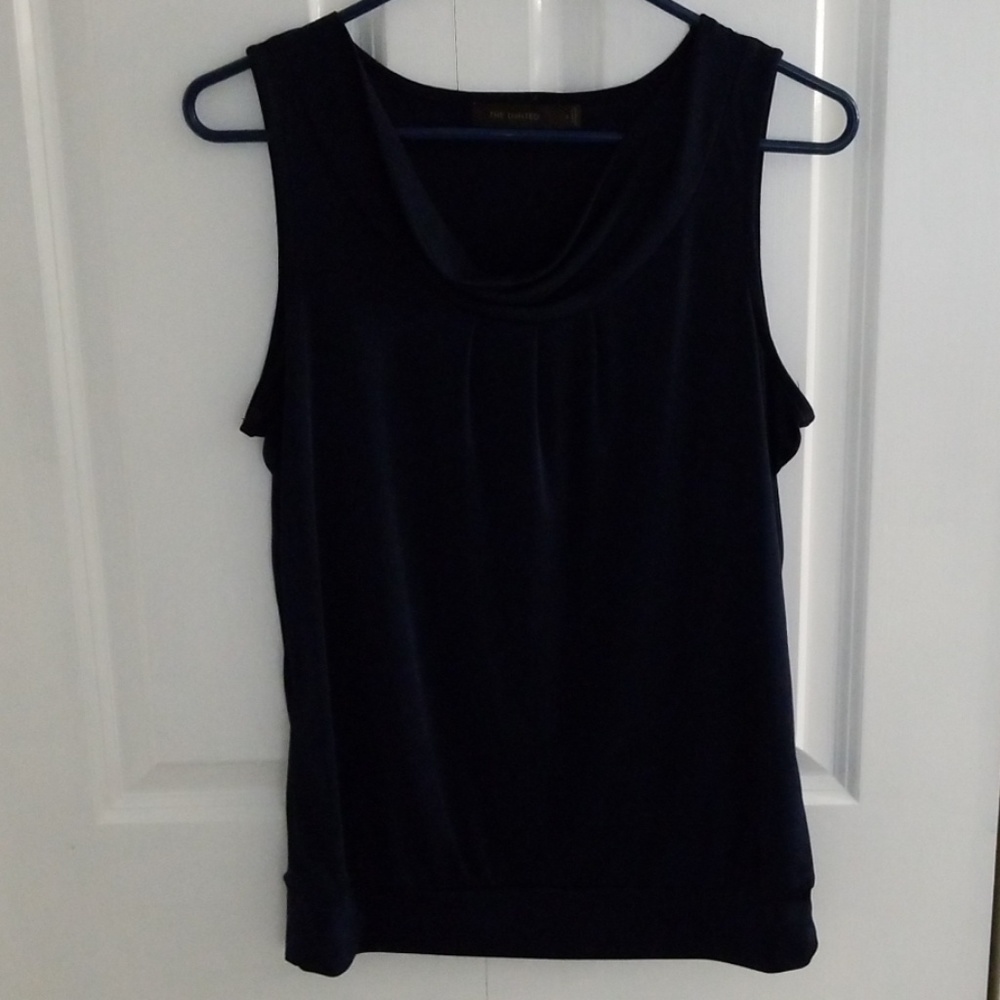 Navy scoop neck tank
